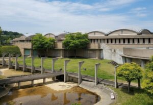 石川県七尾美術館の完全ガイド！長谷川等伯から建築、周辺ランチ情報まで｜七尾市