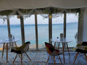 能登島の海を眺めながら心癒されるカフェ「海とオルゴール」【七尾市】